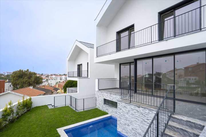 Moradia isolada com piscina na Amoreira, Cascais — foto 1